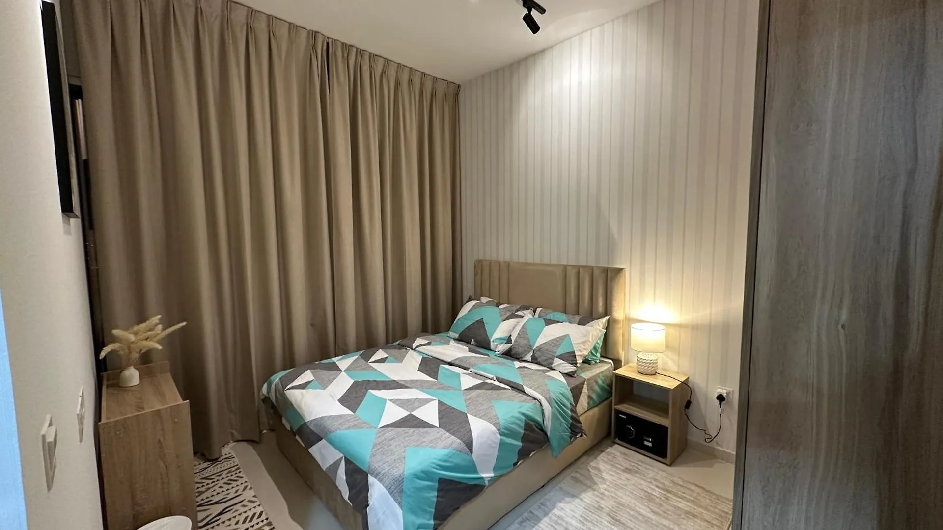 Cozy Golf & Lake View 1Br Apartment,Damac Hills 1 Dubai